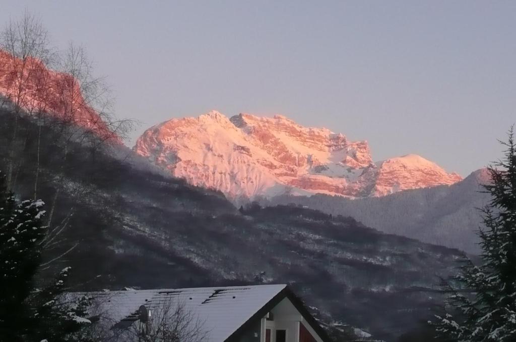 Hotel Golf Et Montagne Talloires Exteriér fotografie